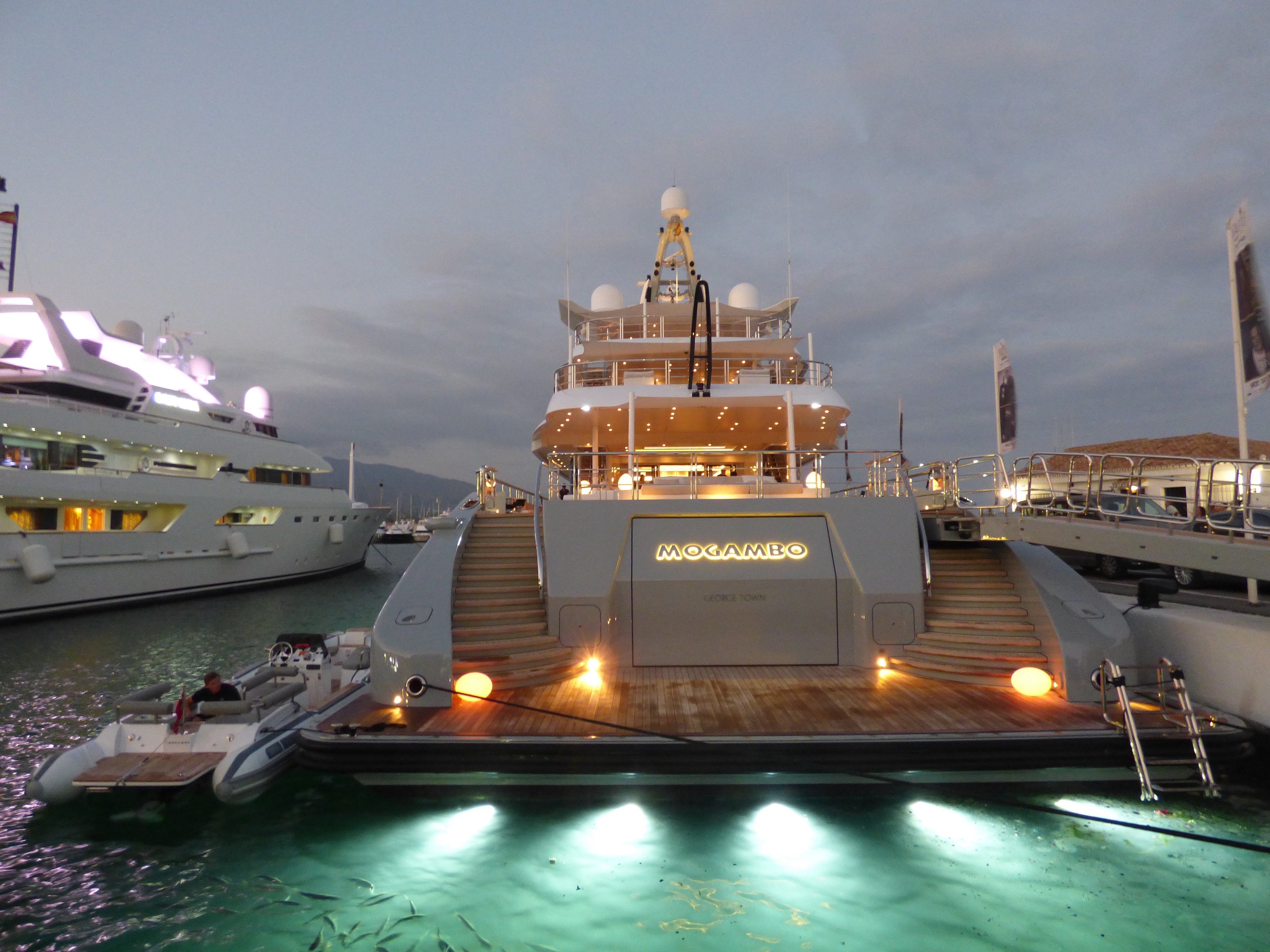 Yacht MOGAMBO, Nobiskrug | CHARTERWORLD Luxury Superyacht 
